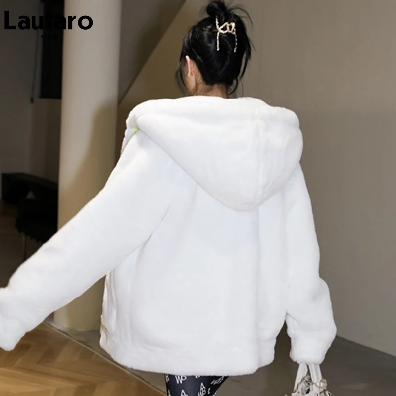 Lautaro Winter White Oversized Warm Soft Faux Fur Coat Women Long Sleeve Zipper Fluffy Jacket Loose Casual Furry Sweatshirt 2021