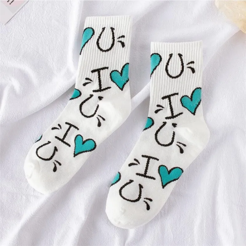 4Pairs Women's Cute Heart Cotton Socks Autumn Winter Street Style Cute Things Fun Socks Female Ladies Fashion Casual Funny Sock