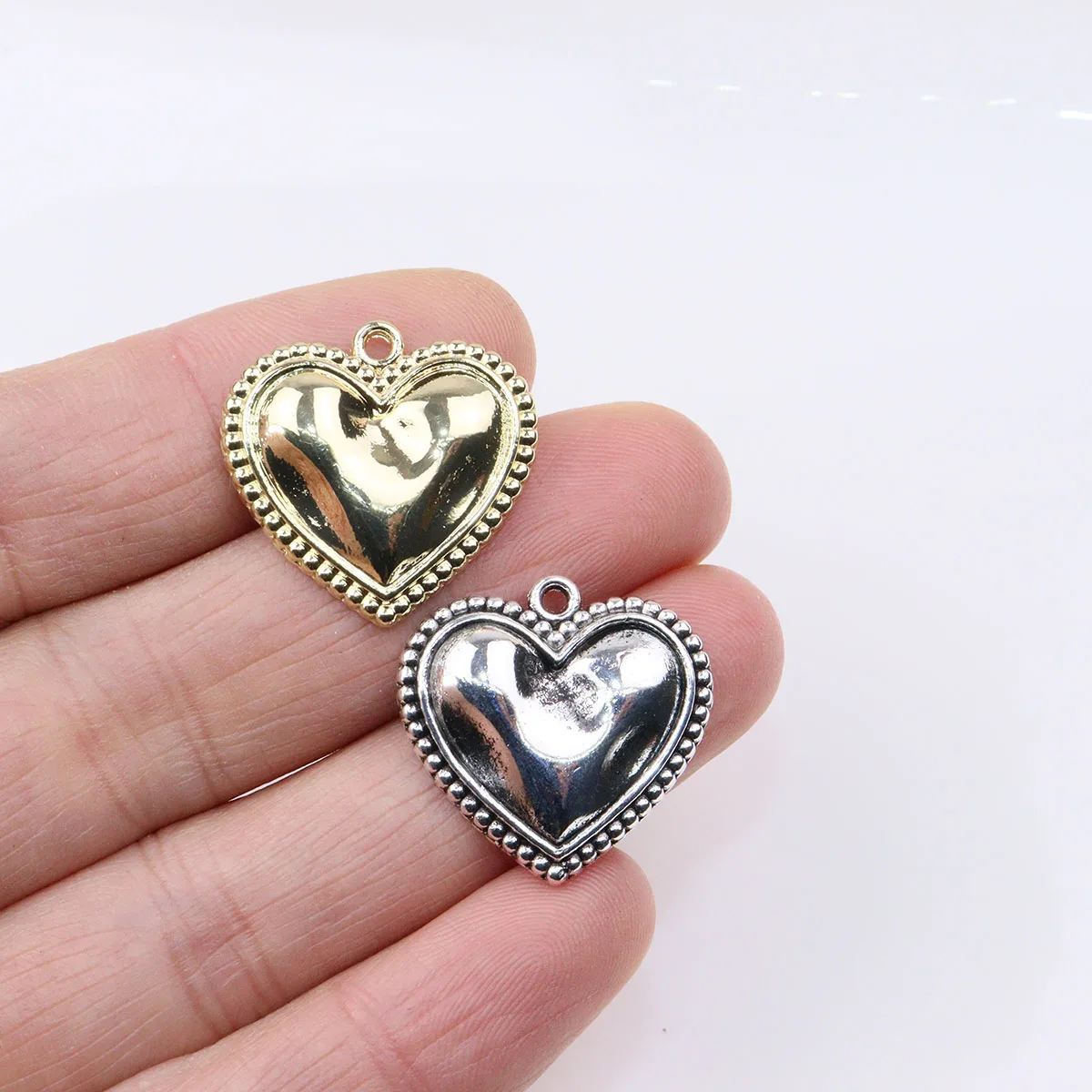 Eruifa 10pcs 22mm Popular Cute Polished Pretty Heart Zinc Alloy Jewelry DIY Charms Pendant Necklace, Earring Bracelet 2 Colors
