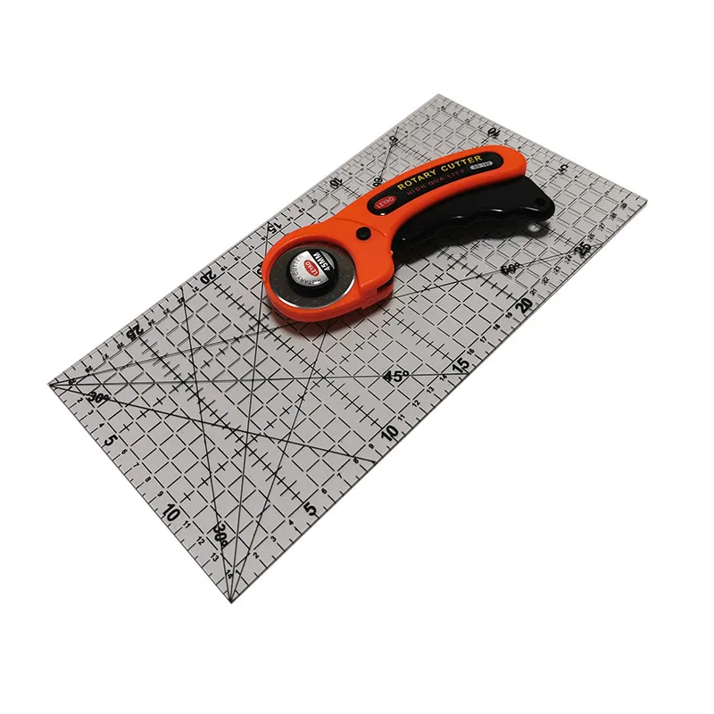 1 Set Patchwork Ruler DIY Tool Clothing Drawing Patchwork Tool Set 45mm 28mm Round Knife Plus 30*15cm Patchwork Cutting Rule