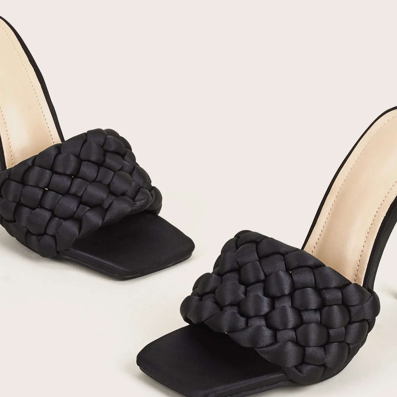 NEW 2023 Peep Toe Slippers Fashion Leisure Shallow Retro Patent Leather Alligator Pattern Stiletto Heels Ladies Shoes