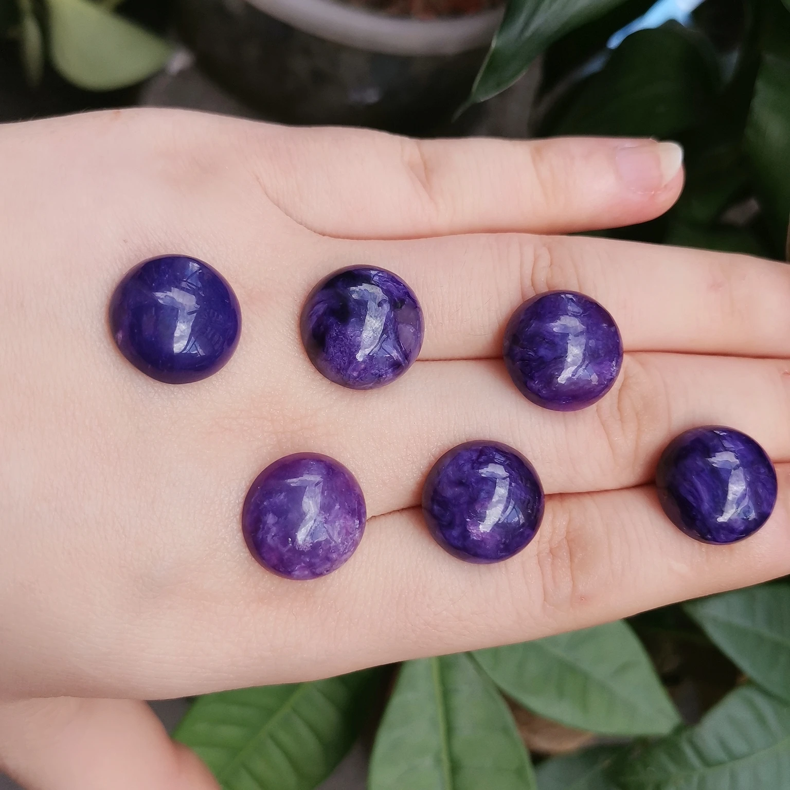 

5Pcs/Lot Natural Purple Dragon Crystal Bare Gemstone Loose Accessory Round DIY Material Ring Pendant Valet Inlay Charoite Jewelr