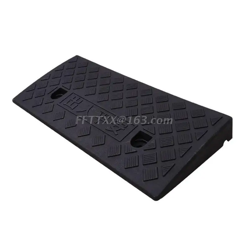 Car Access Ramp Triangle Pad Speed Reducer Durable Threshold for Automobile Motorcycle Heavy Wheelchair Duty Rubber Wholesale