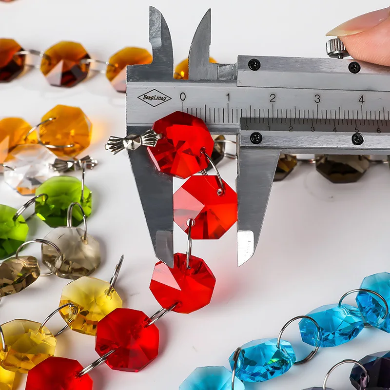 Wszystkie kolory luksusowe szkło kryształowe K9 14mm ośmiokątne koraliki żyrandol Garland Stand Hang łańcuchy na choinkę i dekoracja zasłony