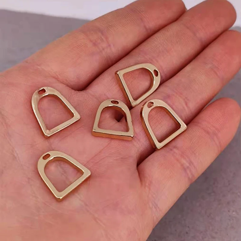 hzew 5pcs two color Horseshoe Toggle pendant charms for women jewelry
