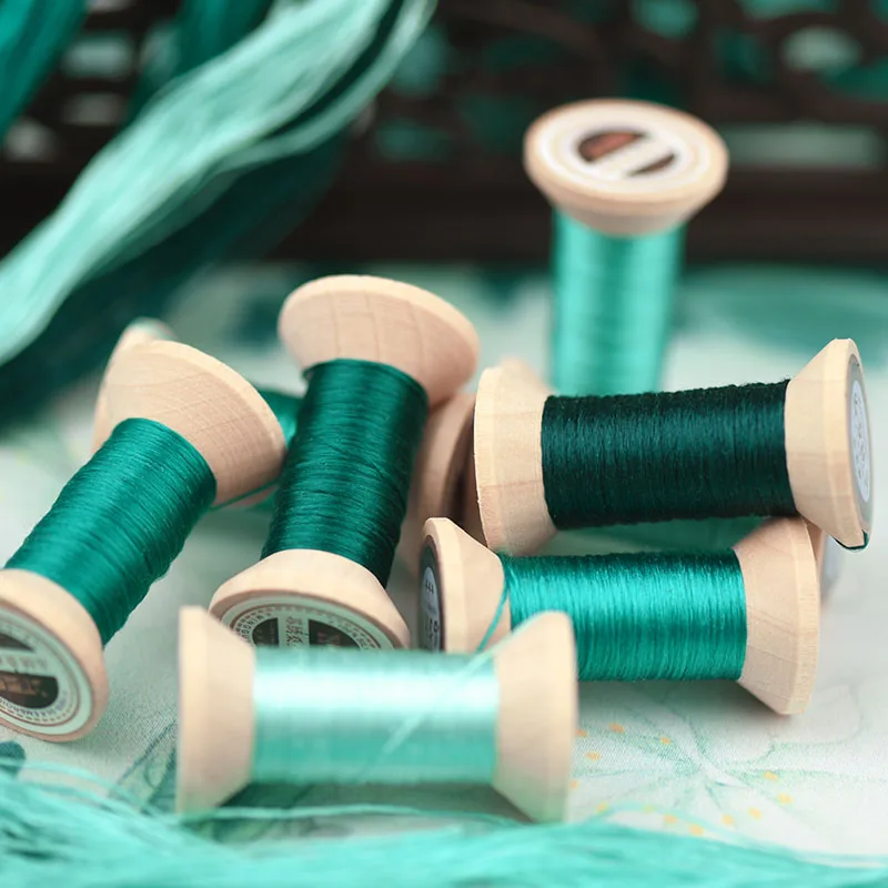 Hand-embroidered embroidery thread / silk thread / wrapped silk silk embroidery thread / spool / viridity