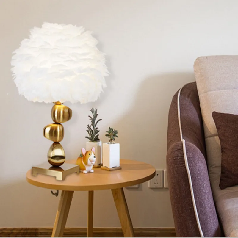 Modern Creative and Elegant Bedroom Nordic Living Room Light Restaurant Bedroom Bedhead Warm White Feather Table Lamps