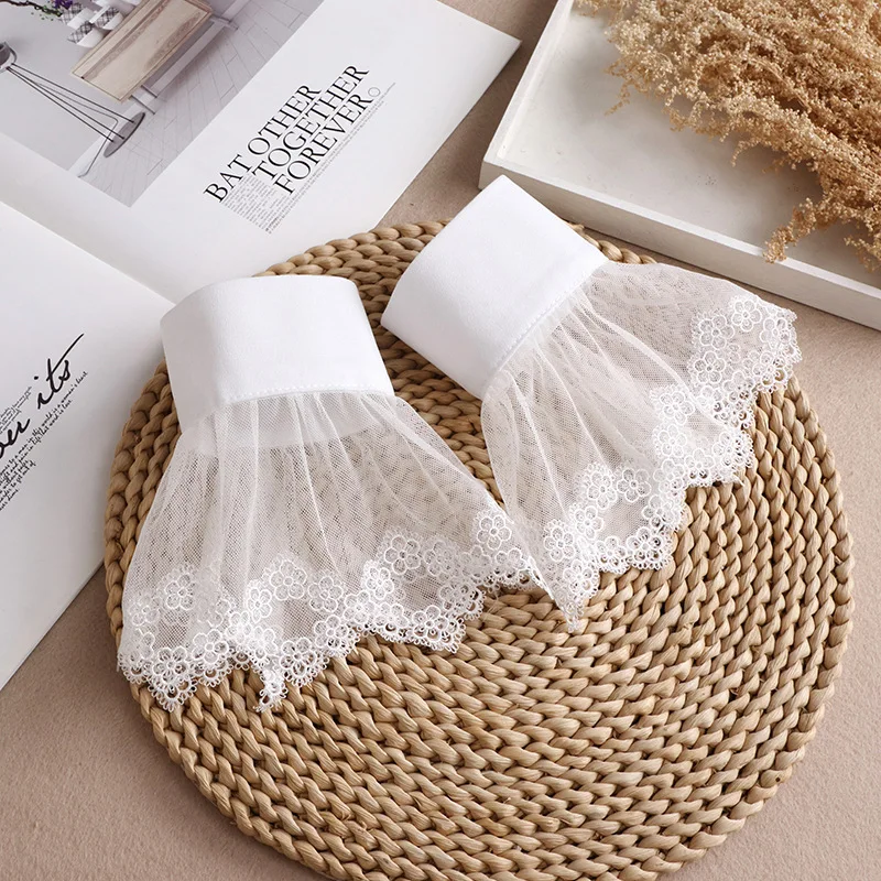 Fashion Women Detachable Sleeve Fake Cuffs Female Lace Pleated Flare Sleeve False Cuffs Ruffles Wristband Decorative Accessory