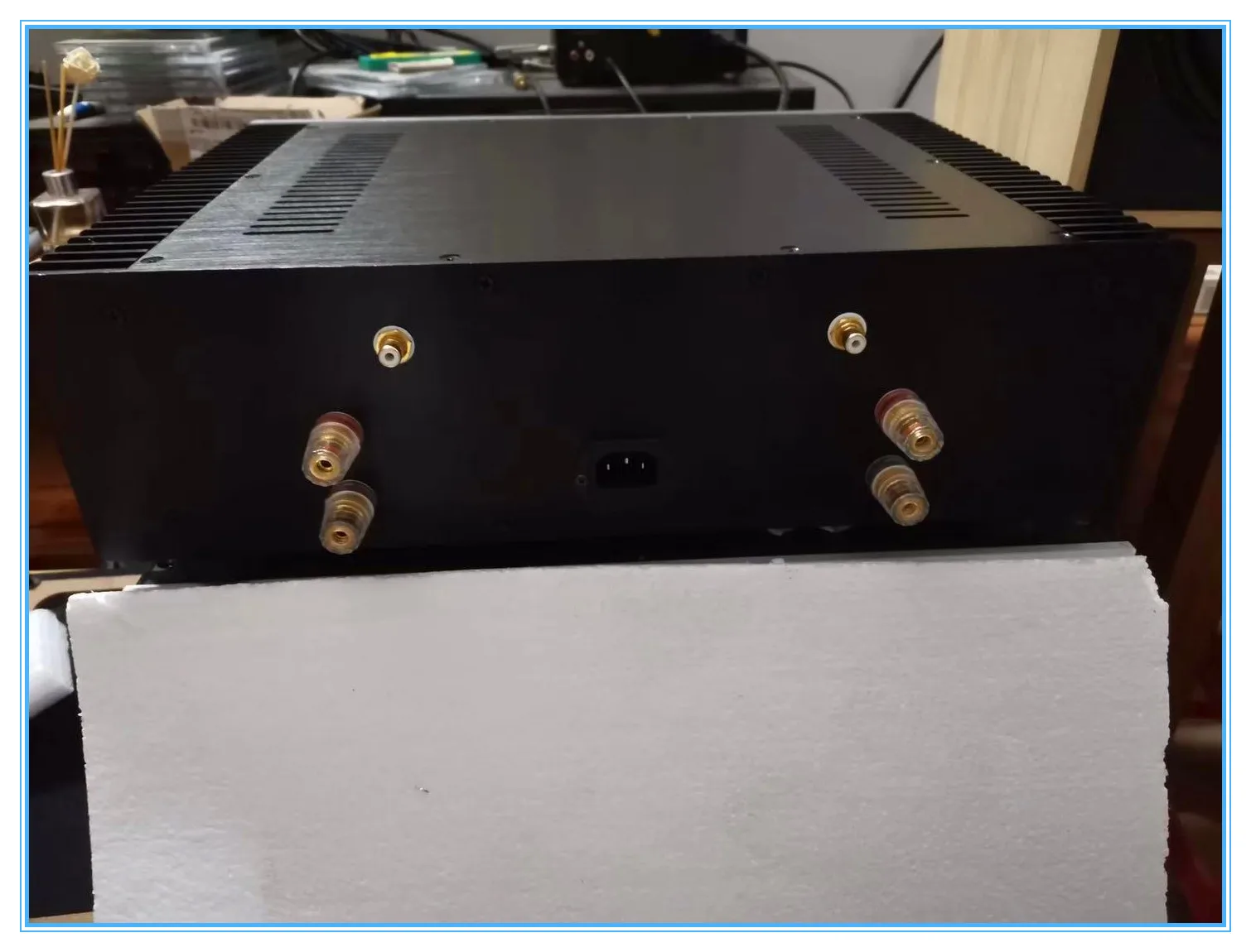 Accuphase  E405 200W*2 power amplifier  fever rear stage high power gold seal version MJ15024G MJ15025G