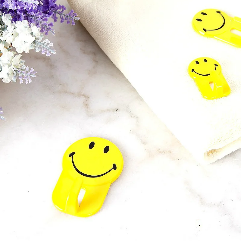 3Pcs/Set Smiley Strong Hook Anti-skid Clip Home Cartoon Smile Face Mutifunction Bathroom Kitchen Towel Hanger Practical Creative