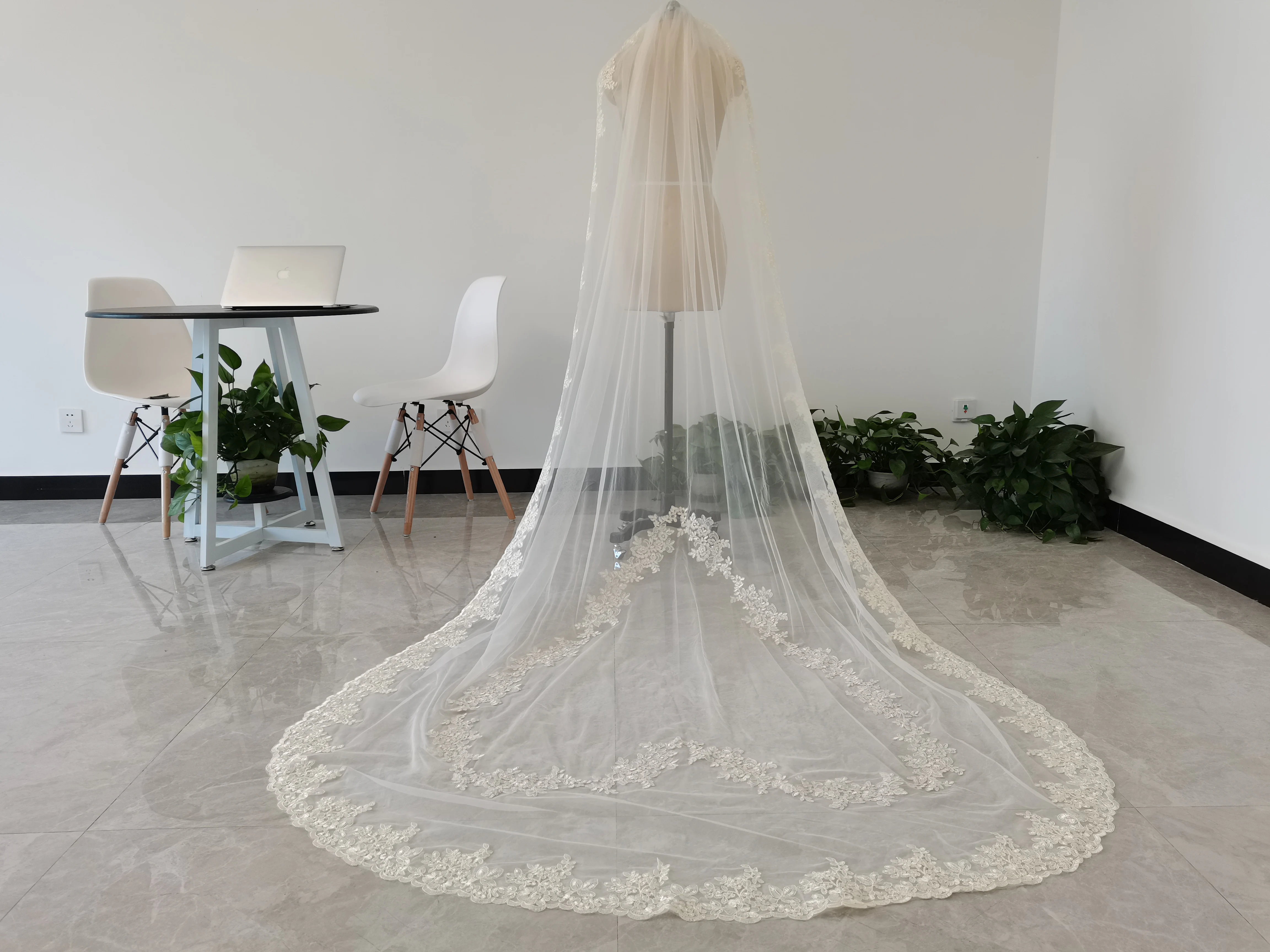 Heart shaped lace wedding veil champagne/white/ivory one layer cathedral wedding veil lace bridal veil