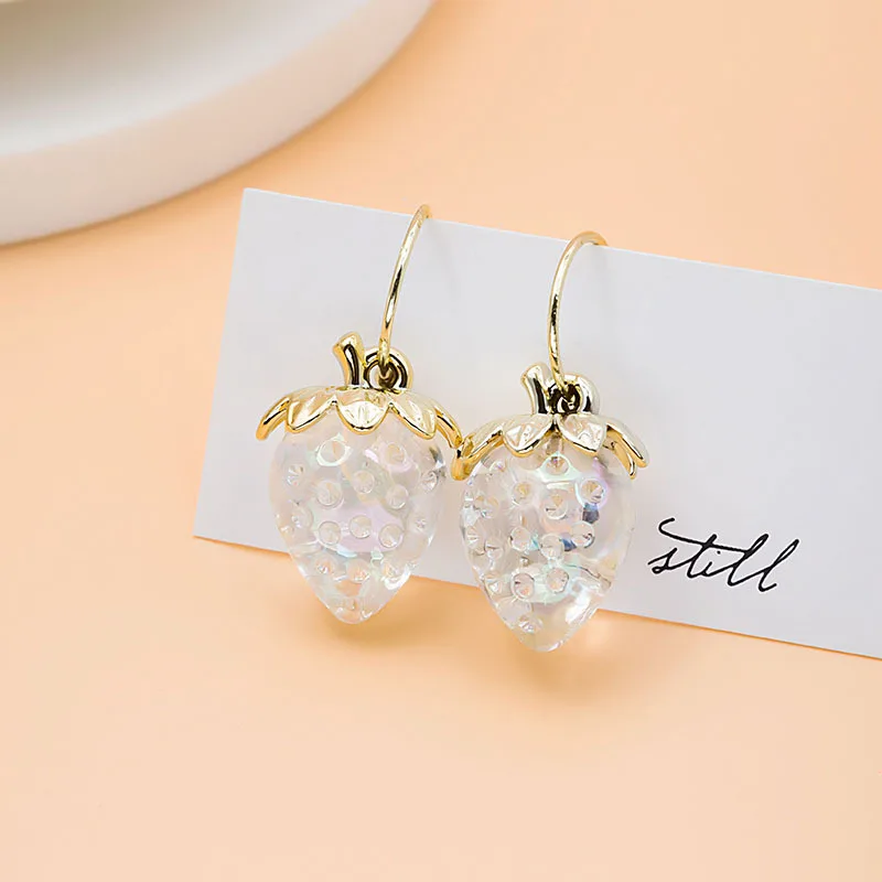 2021 new Japanese Sweet Crystal Pearl Transparent Resin Strawberry Earhook Spring Summer Big Fruit Drop Earrings for Women Gifts
