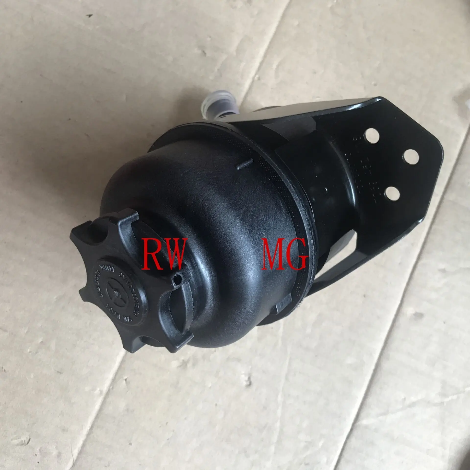 

For Roewe 550 MG6 750 350 booster pump oiler direction machine oiler direction machine booster pump oiler