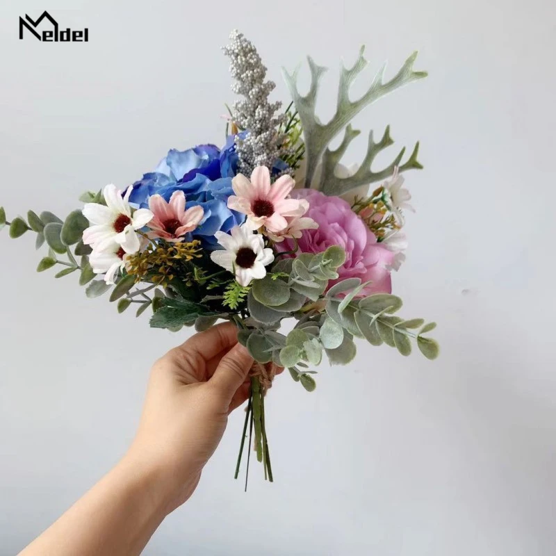 สีฟ้าสีขาวผ้าไหมกุหลาบ Wedding Bouquet สำหรับ Bridesmaids ปลอม Dahlia Wedding Bouquet เจ้าสาวช่อดอกไม้ดอกไม้ประดิษฐ์ Decor