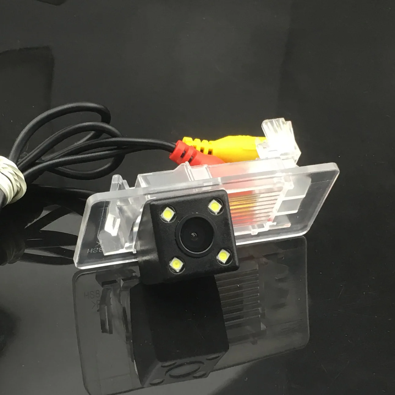 

VKAUTO Vehicle Rear View Camera For VW Tiguan 2012 2013 2014~2017 HD CCD Night Vision