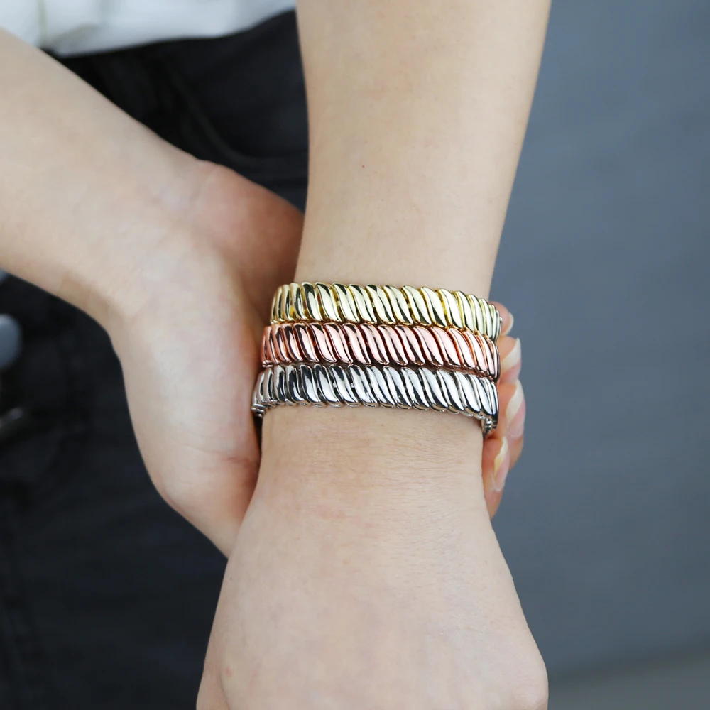 2025 New Arrival Classic European Design Fashion Women Jewelry Gold Color Plated 10mm Herringbone Snake Chain Choker Necklace