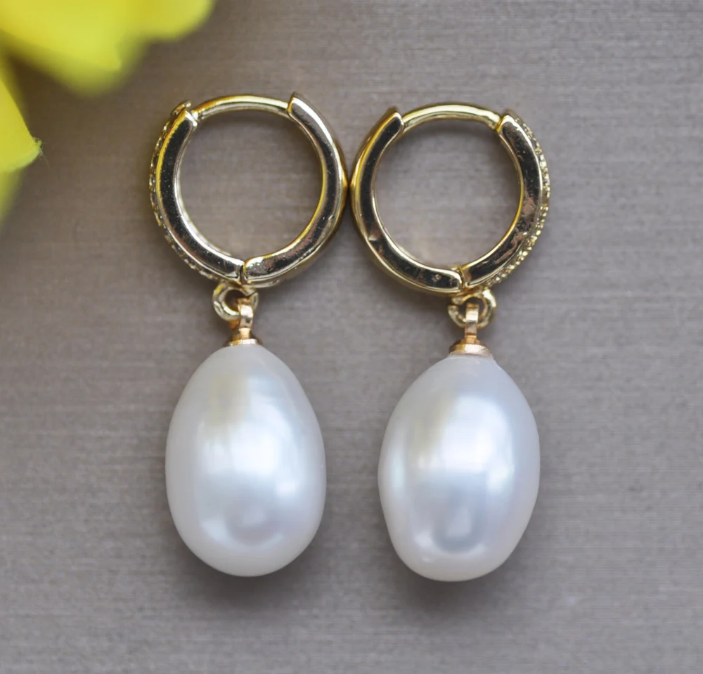 Z10798 15mm White Tear-Drop Pearl Dangle Earring CZ