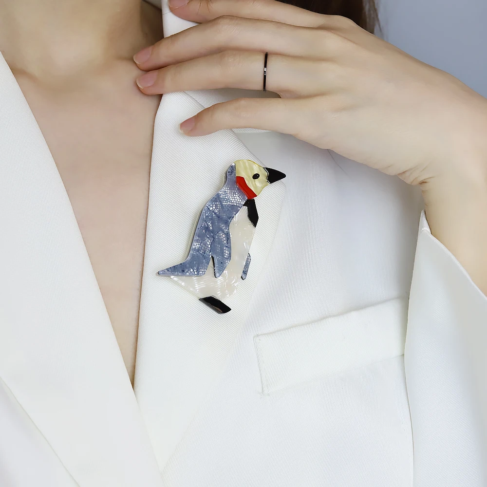 Custom Handmade Arcylic Penguin Animal Brooch Sweater Collar Needle Safety Brooch Pins Clothing Accessories Brooches for Women