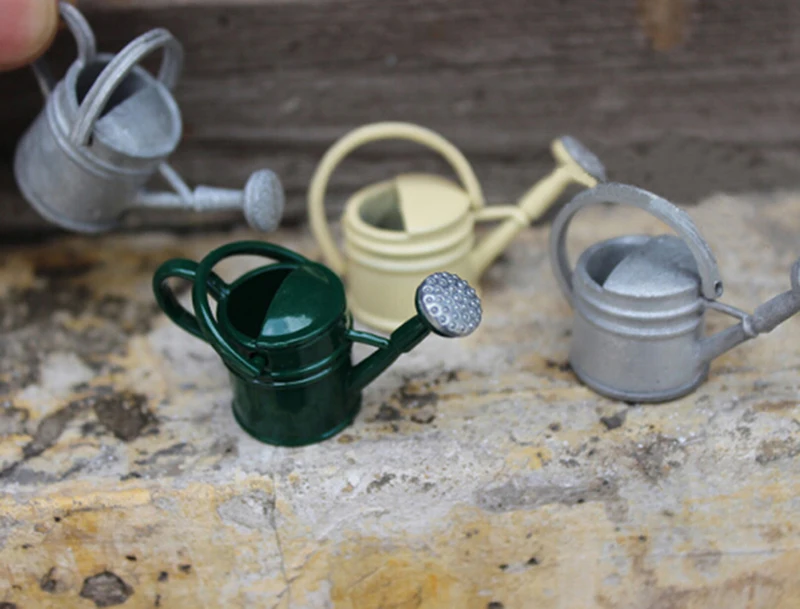 Attrezzi da giardino di Latta Irrigazione Può per 1/12 Bilancia Dollhouse Miniature Giardino Paesaggio Scena Modello Bambini Mobili Giocattolo ACCESSORI Fai Da Te