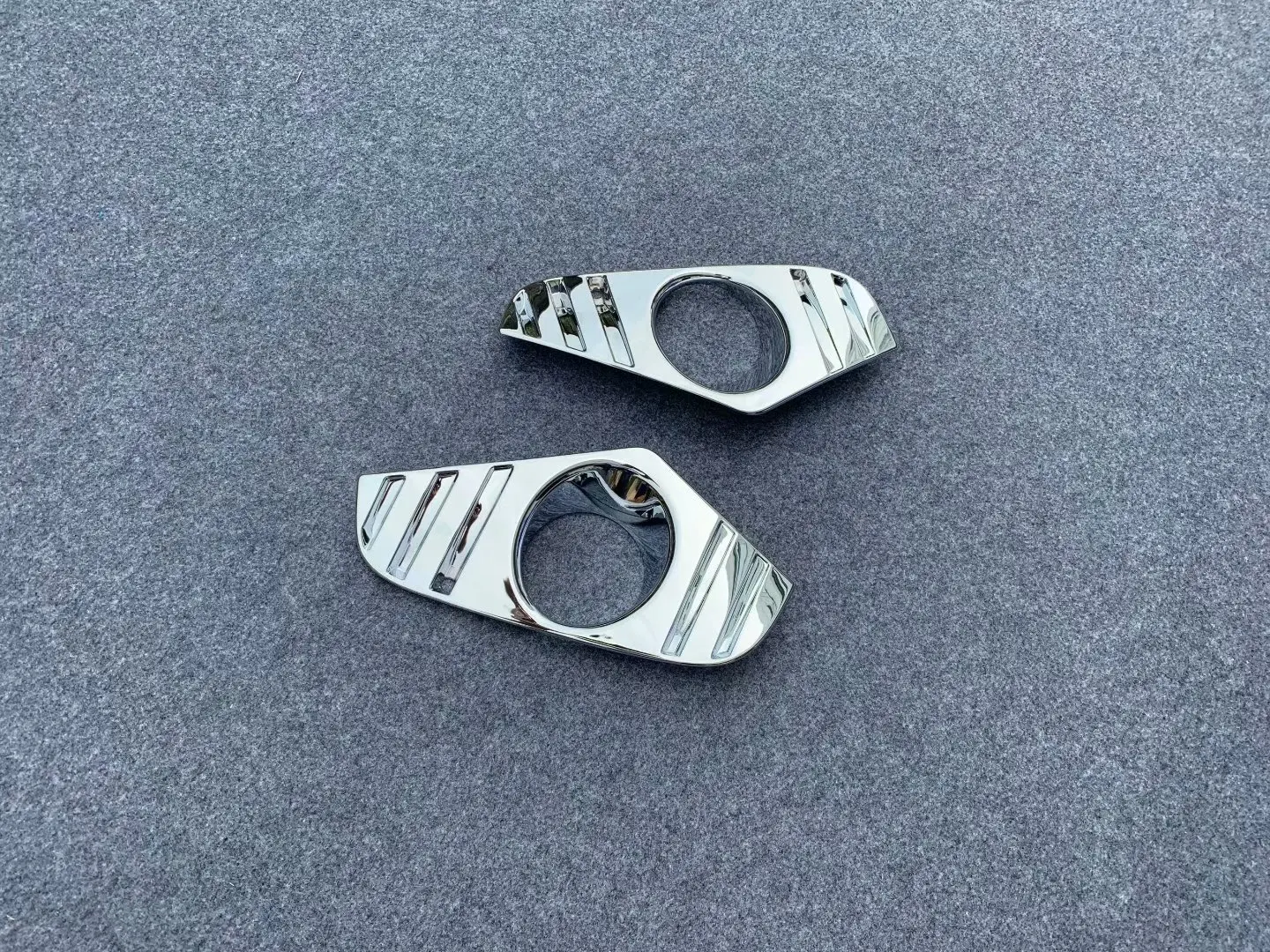 For Toyota RAV4 RAV 4 2019 2020 Chrome Front Fog Light Lamp Cover Trim Foglight Bezel Decoration Frame accessories Styling