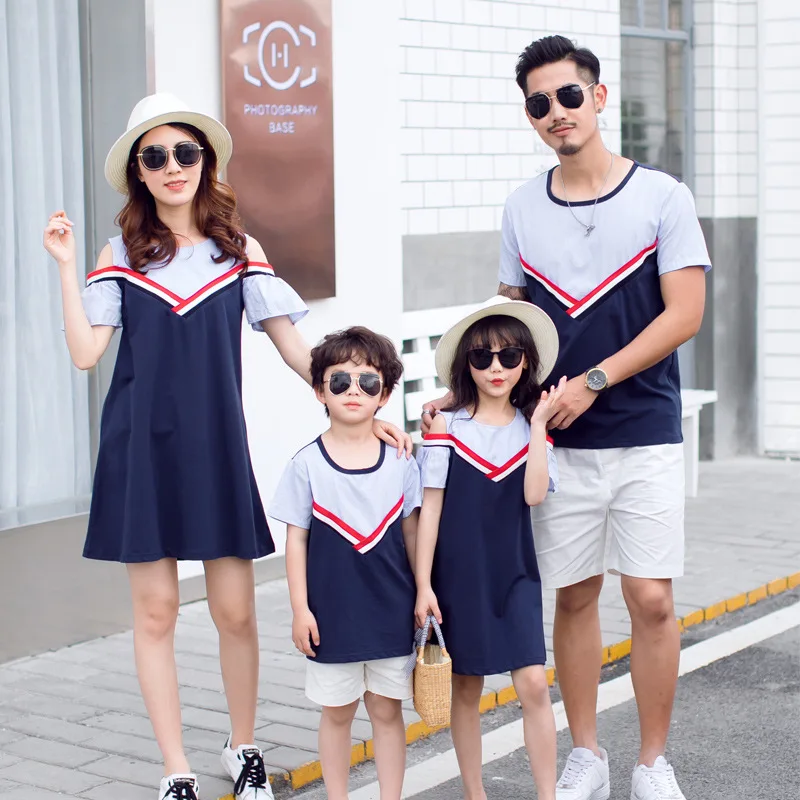 

Summer Family Matching Outfits Mother Daughter O Neck Off Shoulder Dress Dad Son Short Sleeve T Shirt Holiday Couple Lovers Set