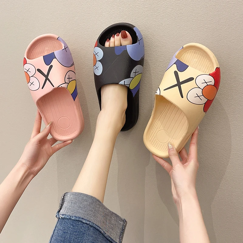 Lovely Cartoon Slippers Female Summer Wear New Style Joker Web Celebrity Thick Bottom Indoor Quiet Leisure One Word Cool Drag