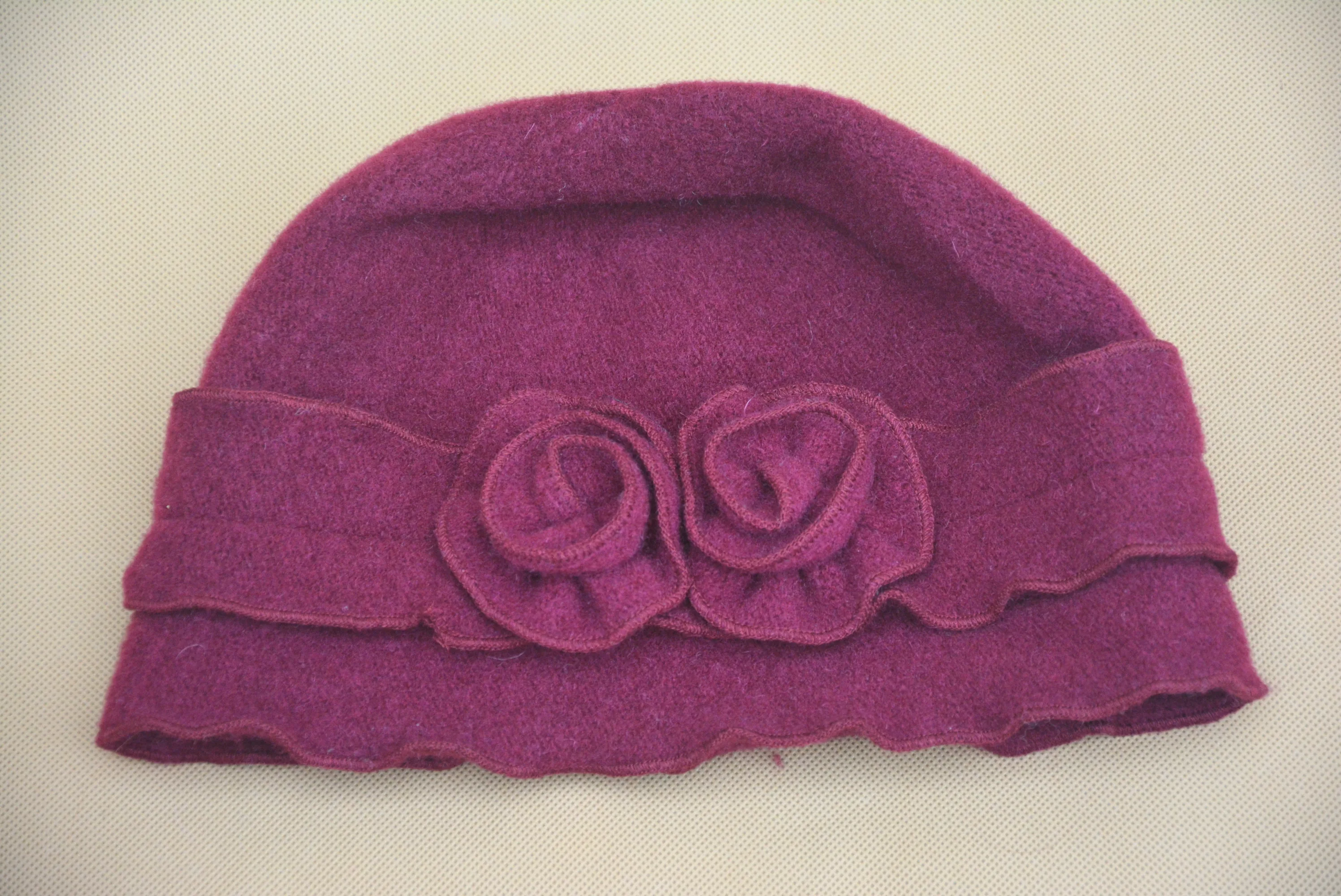 Lawliet Wintermütze, Damen-Beret, 1920er-Jahre, GATSBY-Stil, einfarbig, mit zwei Blumen, Wollmütze für Damen, Damen-Haube, gehäkelte Mütze, A285. – Detail 16