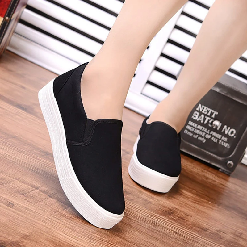 

Spring 2021 Women Vulcanize Shoes White Sneakers Shoes Ladies Slip on Breathable Shallow Casual Loafers Plus Size Chaussure