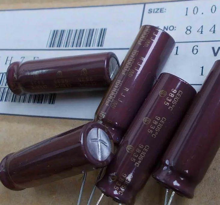 

30PCS/50PCS Japan ELNA 16V1000UF RJJ gold word high frequency electrolytic capacitor free shipping