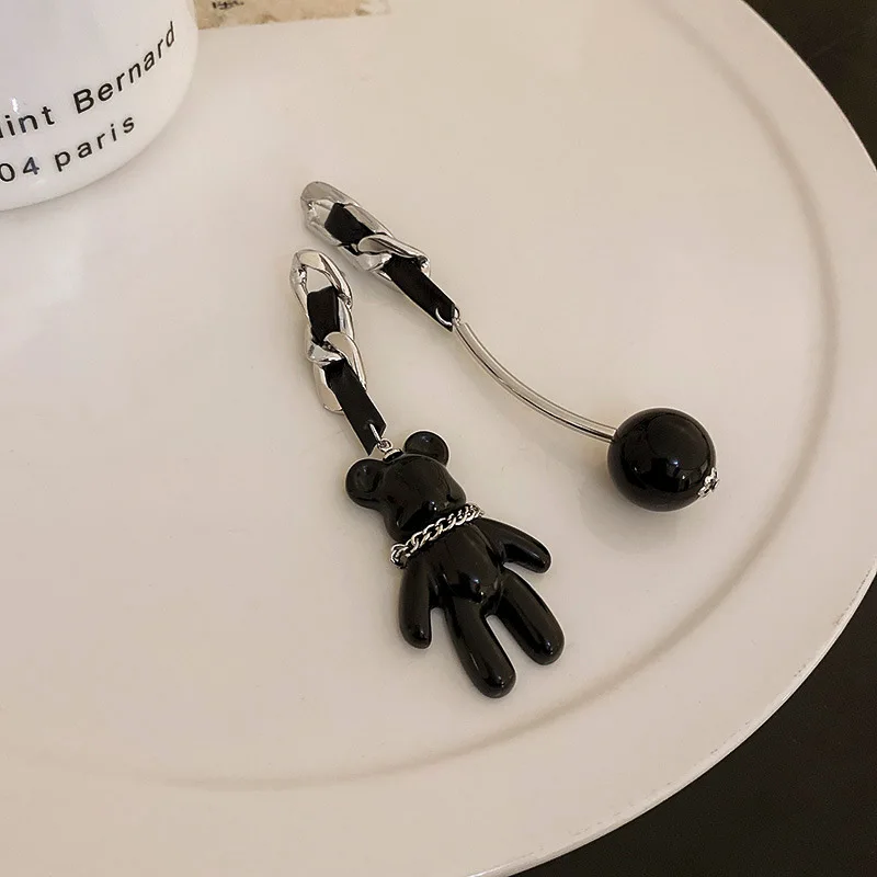 Trendy Black Bear Earrings Woman Bow Pin Chain Drop Cute Girl Fashion Jewelry Accessories