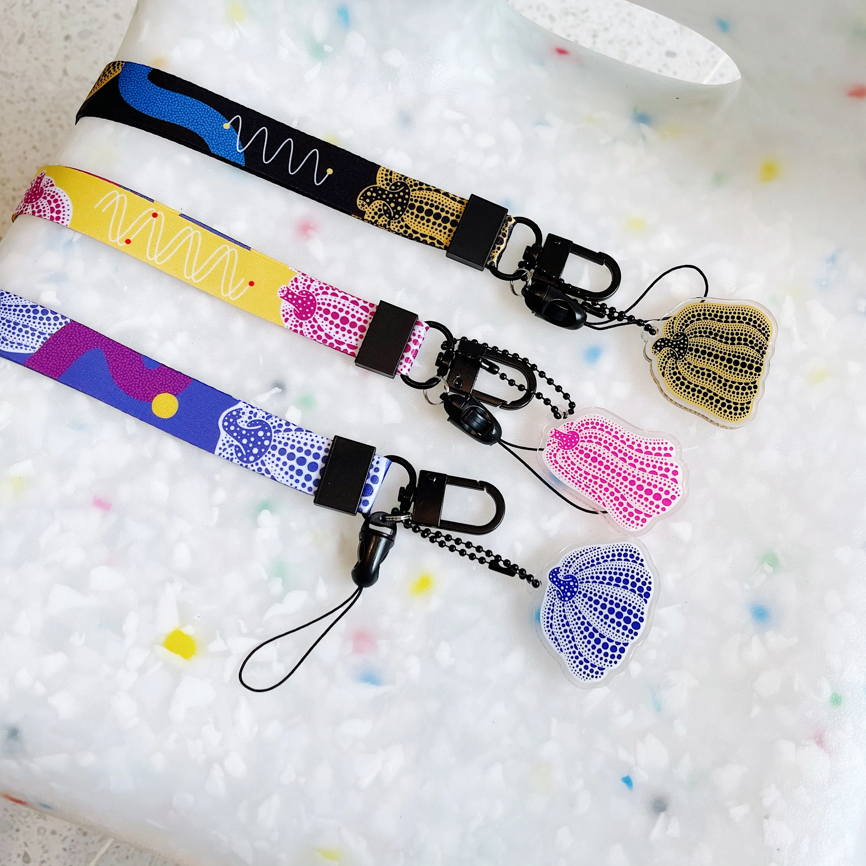 Yayoi-携帯電話,キー,IDカード,携帯電話用ストラップ付きネックストラップ