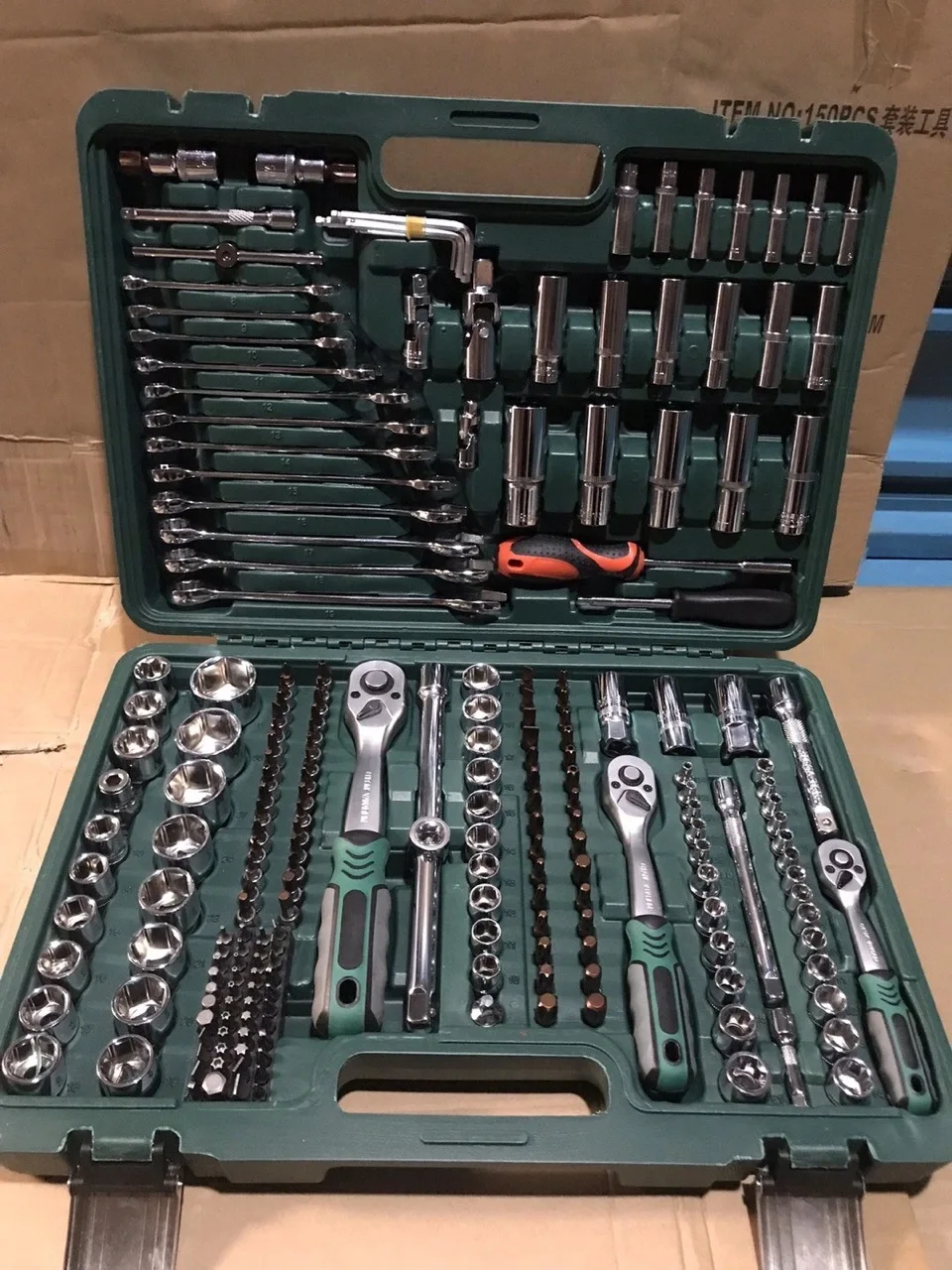 Auto repair kit 216 pieces socket wrench auto protection tool 72 teeth quick wrench combination kit