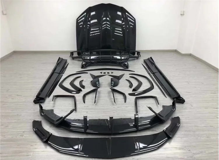 Carbon fiber Front Bumper Lip Spoiler Rear Diffuser Engine Hood Side Skirts case For Lamborghini Urus 18-20 M Style Body Kit