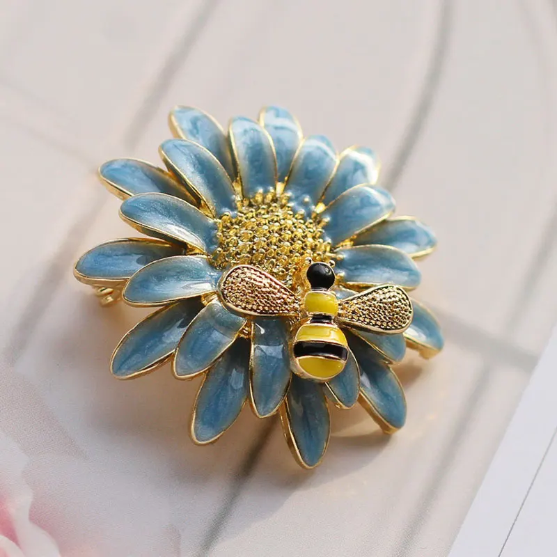 Colorful bee Little Daisy Brooch retro sunflower art Brooches female clothing accessories