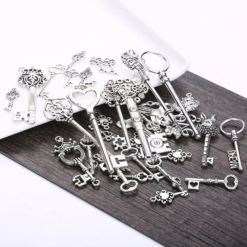 10pcs/lot Random Vintage Key Charms Fit Bracelet Necklace Findings Antique Bronze Color Metal Charms Pendants Jewelry Supplies