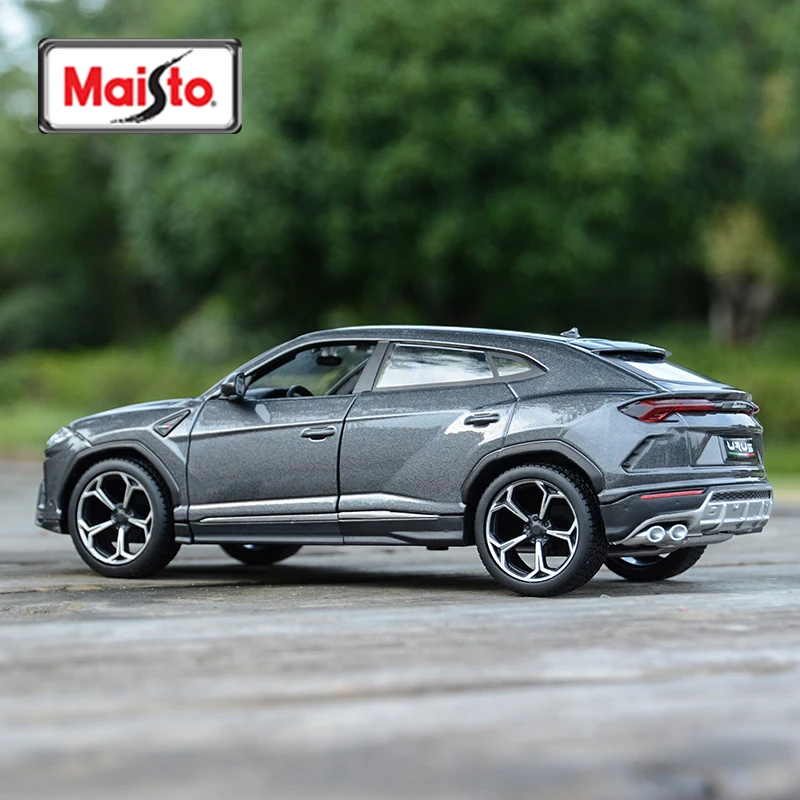 Maisto 1:24 Lamborghini Urus Red SUV Car Static Die Cast Vehicles Collectible Model Car Toys