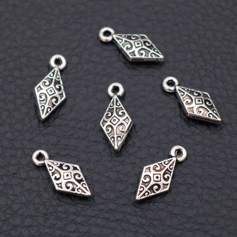 30pcs Silver Color Mini 3D Prismatic Shuttle Dart Pendant Retro Earrings Bracelet DIY Metal Jewelry Charms Handmade Supplies