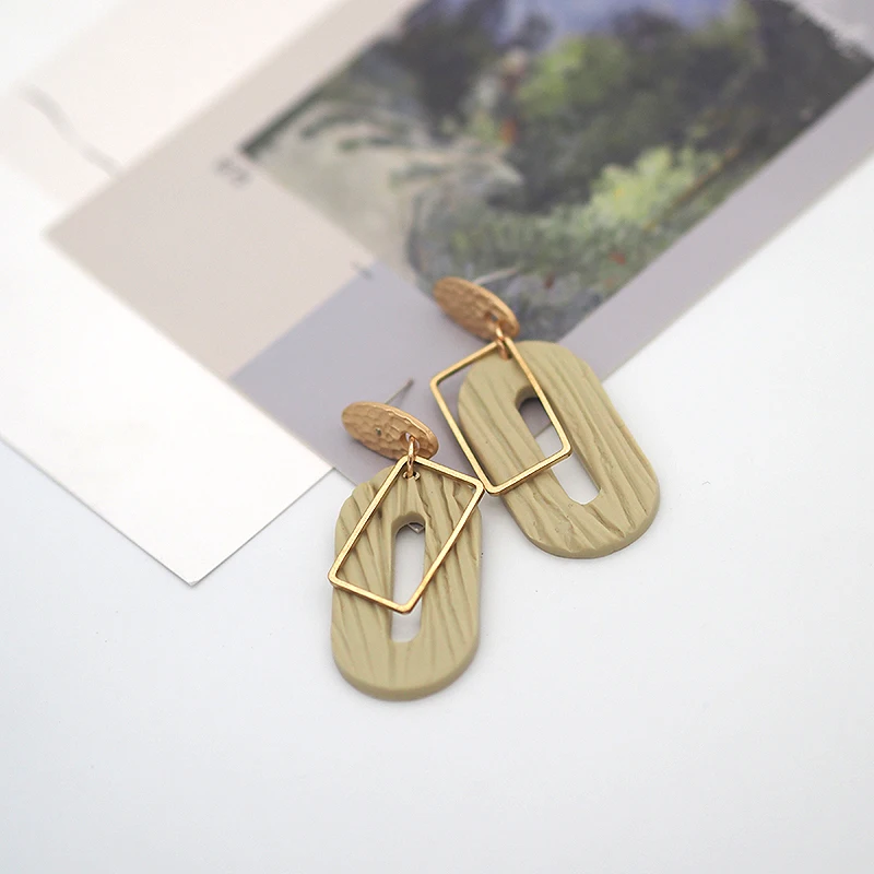 Antique Dark Solid Colors Brass Charm Polymer Clay Elegant Unique Oval Ring Dangle Pendant Statement Earrings Women Jewelry Wood