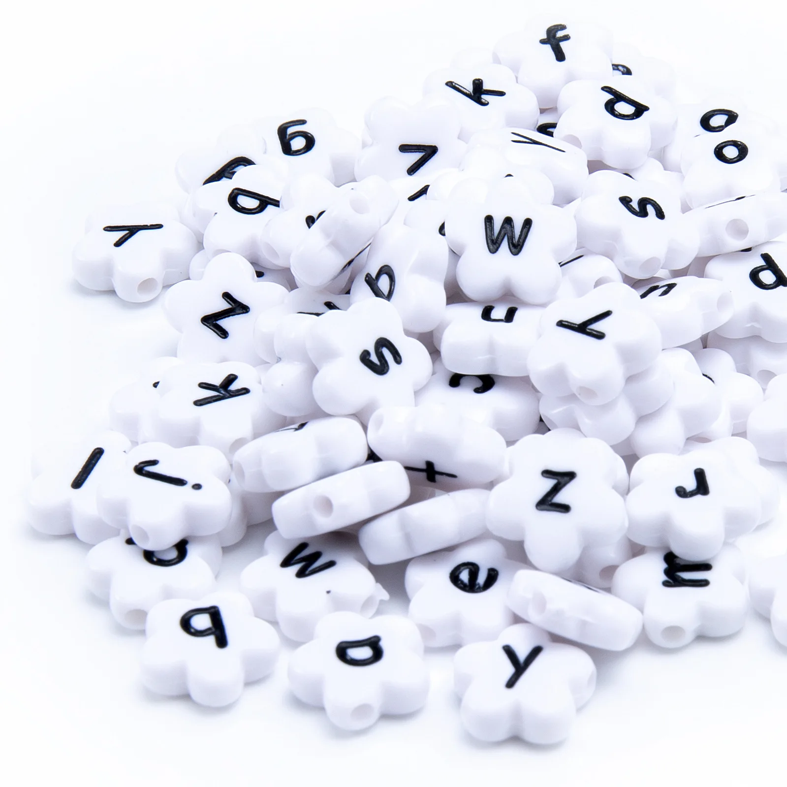 

Newest 1300pcs 4*11mm White with Black Letters Beads Plastic Acrylic Flower Shape Mix A-Z Alphabet Jewelry Bracelet Spacers