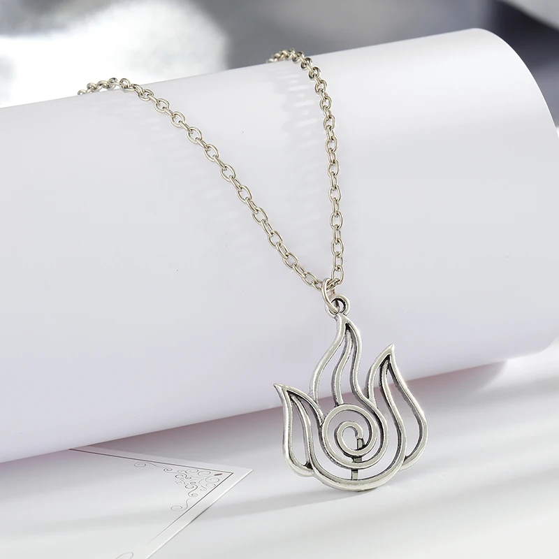 Movie The Last Airbender Necklace Cute Badge Symbol Pendant Alloy Necklaces Cosplay Jewelry Fashion Party Accessory Gift NEW