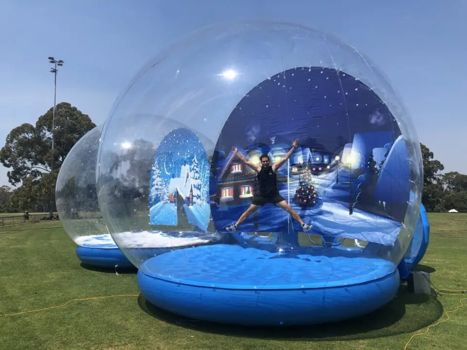 Beautiful Inflatable Snow Globe Photo Booth Backyard Event Christmas Decoration Snow Globe People Inside Customized Background