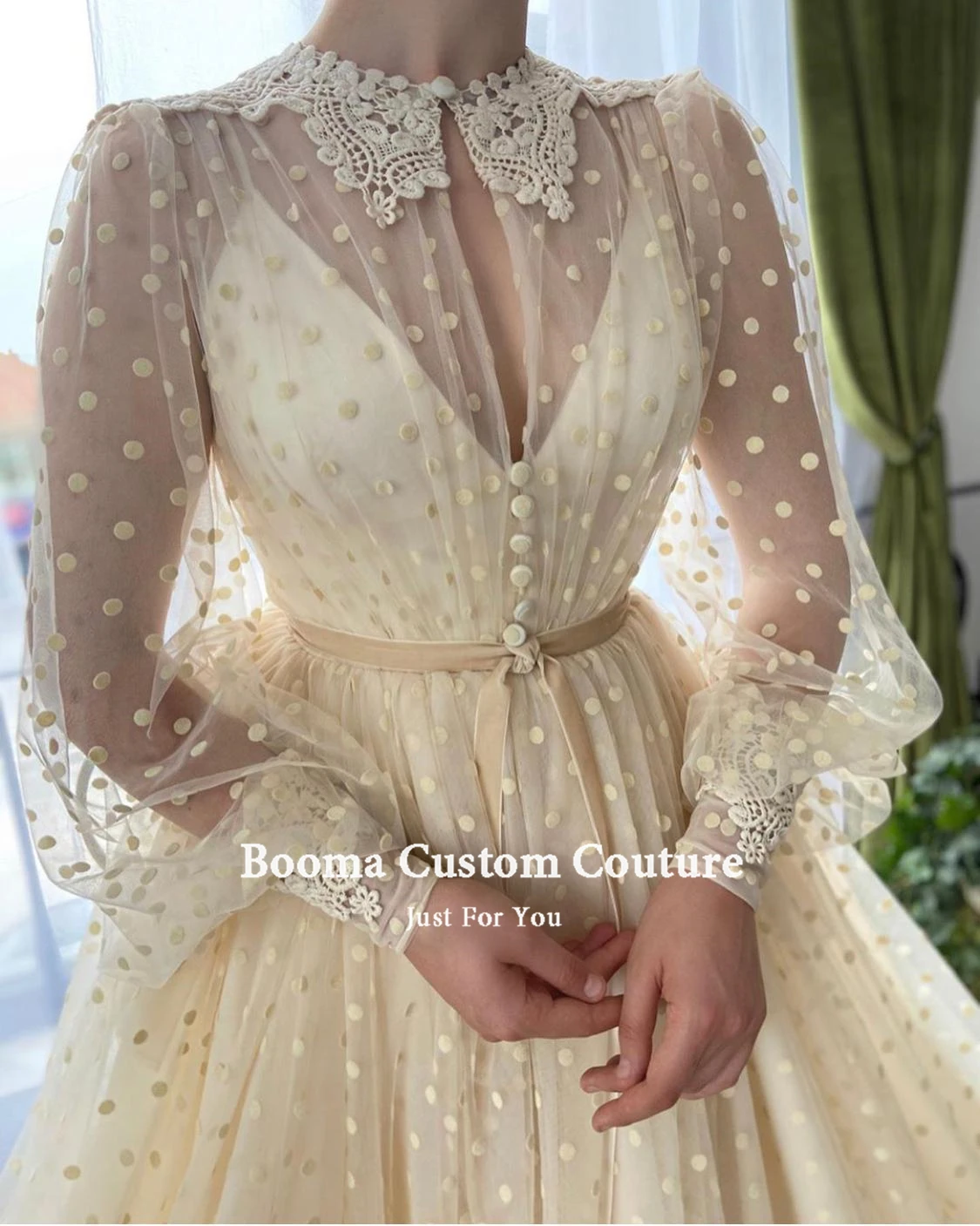 Booma Beige Stippen Prom Jurken Lange Mouwen Lace Kraag Keyhole Prom Jassen Dichtgeknoopt A-lijn Tulle Formele Party Jurken