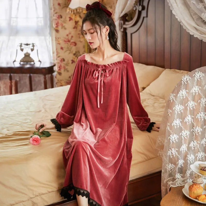 Green Velvet Nightdress Princess Night Dress Woman Sleepwear Long Women\'s Dresses 2021 Winter Clothing Female Phoentin FG262