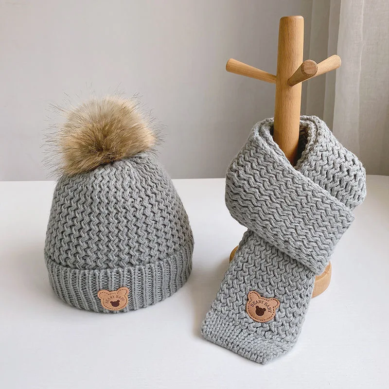 Autumn and winter children\'s hat, scarf, two-piece set, winter warm fleece, boy and girl children, bear woolen hat neckerchief