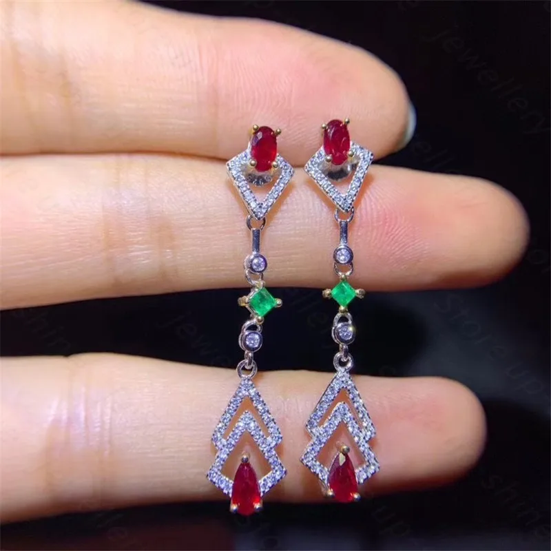 

The new natural ruby earrings 925 silver ladies earrings are of superb quality and luxurious atmosphere
