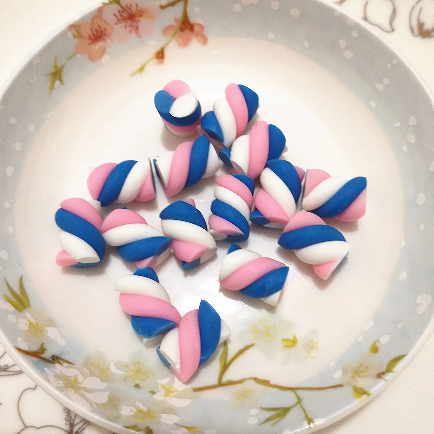 10 stücke Kawaii Spirale Marshmallow Süßigkeiten Polymer Clay Cabochon Flatback Für DIY Telefon Dekoration – Detail 10