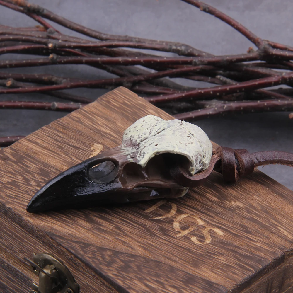 3D Goth Raven Skull Necklace Resin Replica Raven Magpie Crow Poe Gothic Gift,Halloween Raven Skull Necklace with wooden box view 5