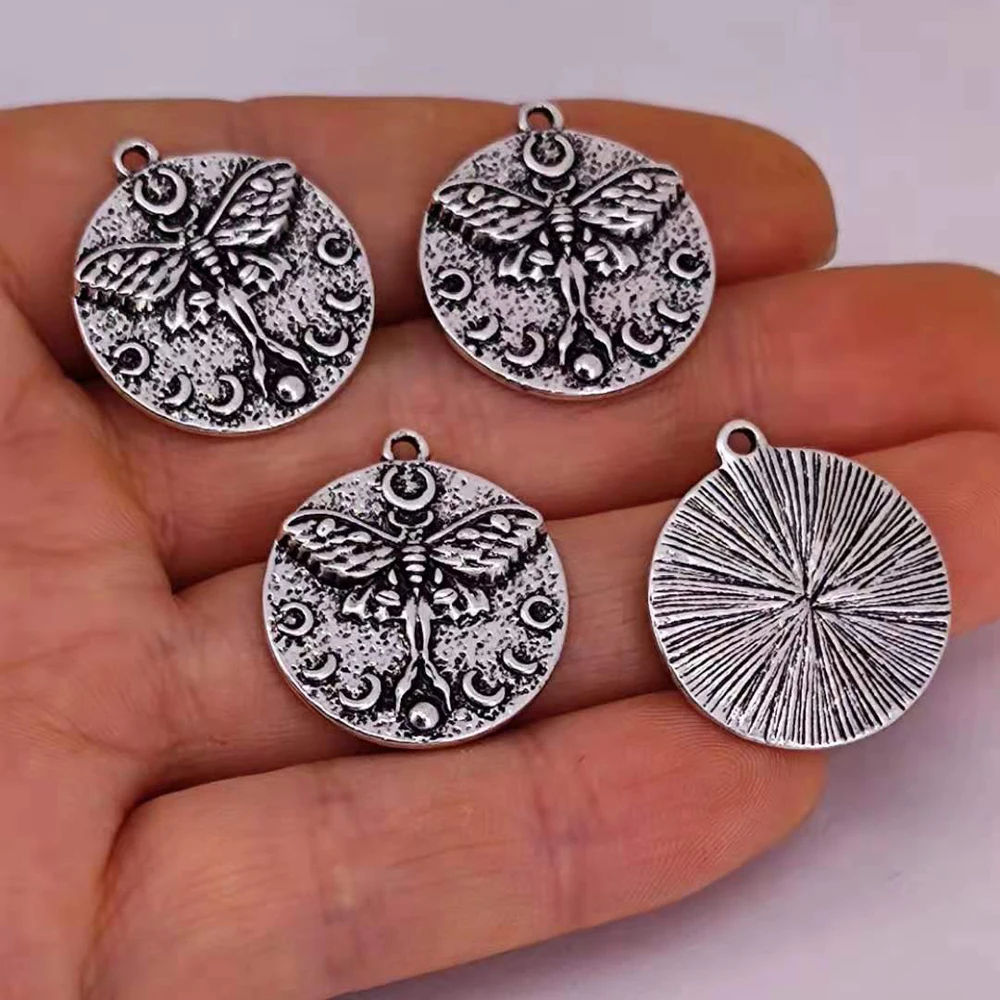 10pcs New Moon Skull Pendant Moon Phase with Moth Occult Witch Goth Jewelry Charm for Women Man Accessories