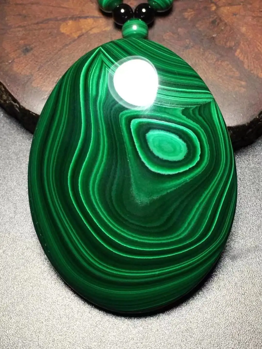 

60-70mm AAA natural malachite pendant is suitable for necklace jewelry making