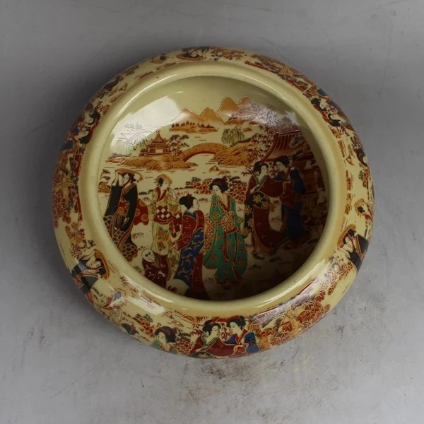 

Elaborate China Jingdezhen porcelain hand painting kimono women old ashtray pot ashtray